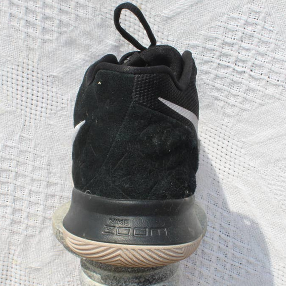 Nike Kyrie 3 Black Suede Silt red sz 13 852395-010 - Picture 8 of 11